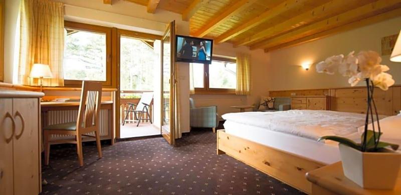 Hotel Pinei Nature & Spirit image