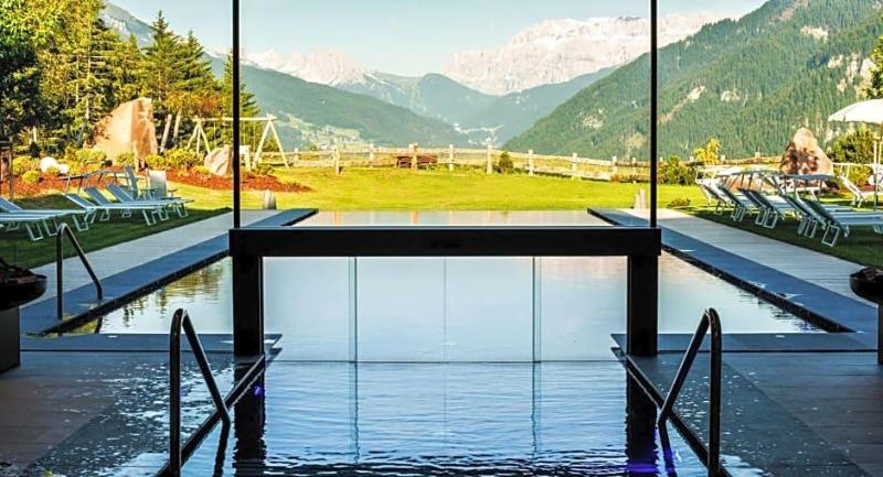 Hotel Pinei Nature & Spirit image
