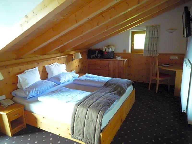 Hotel Pinei Nature & Spirit image