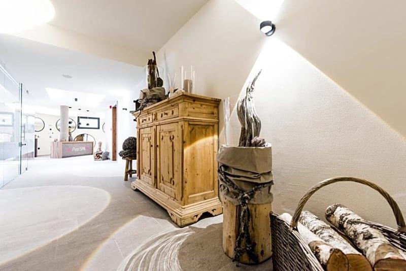 Hotel Pinei Nature & Spirit image