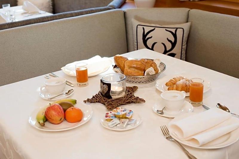 Hotel Pinei Nature & Spirit image