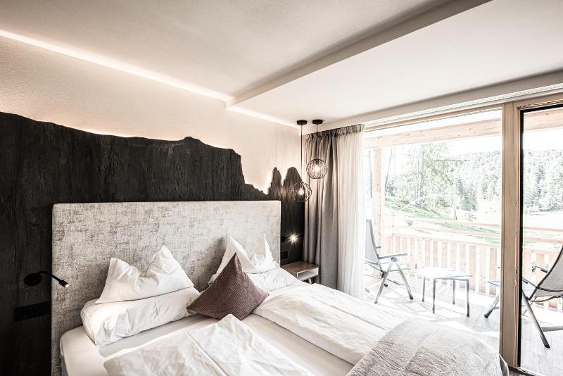 Hotel Pinei Nature & Spirit image