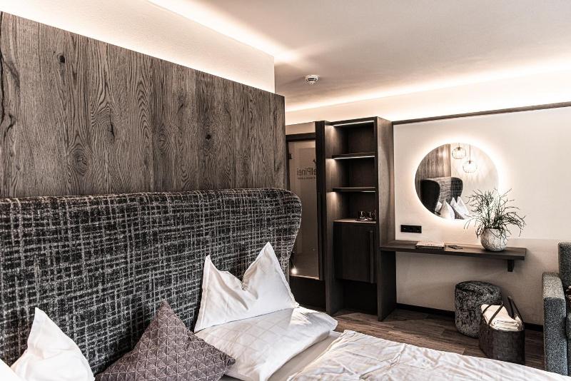Hotel Pinei Nature & Spirit image