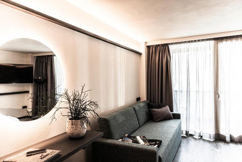 Hotel Pinei Nature & Spirit image