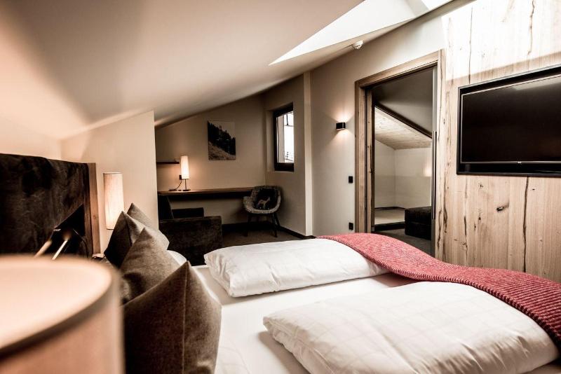 Hotel Pinei Nature & Spirit image