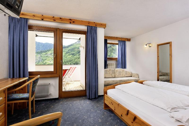 Hotel Pinei Nature & Spirit image