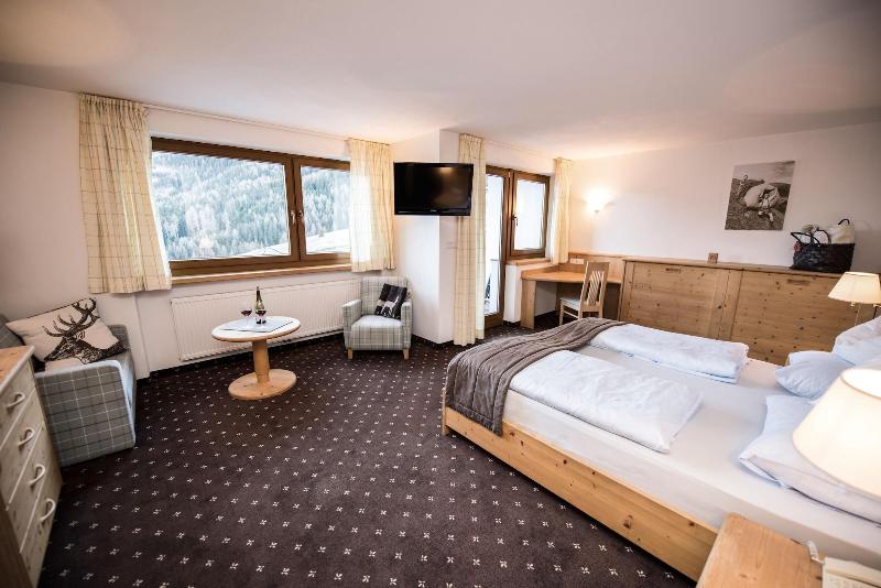 Hotel Pinei Nature & Spirit image