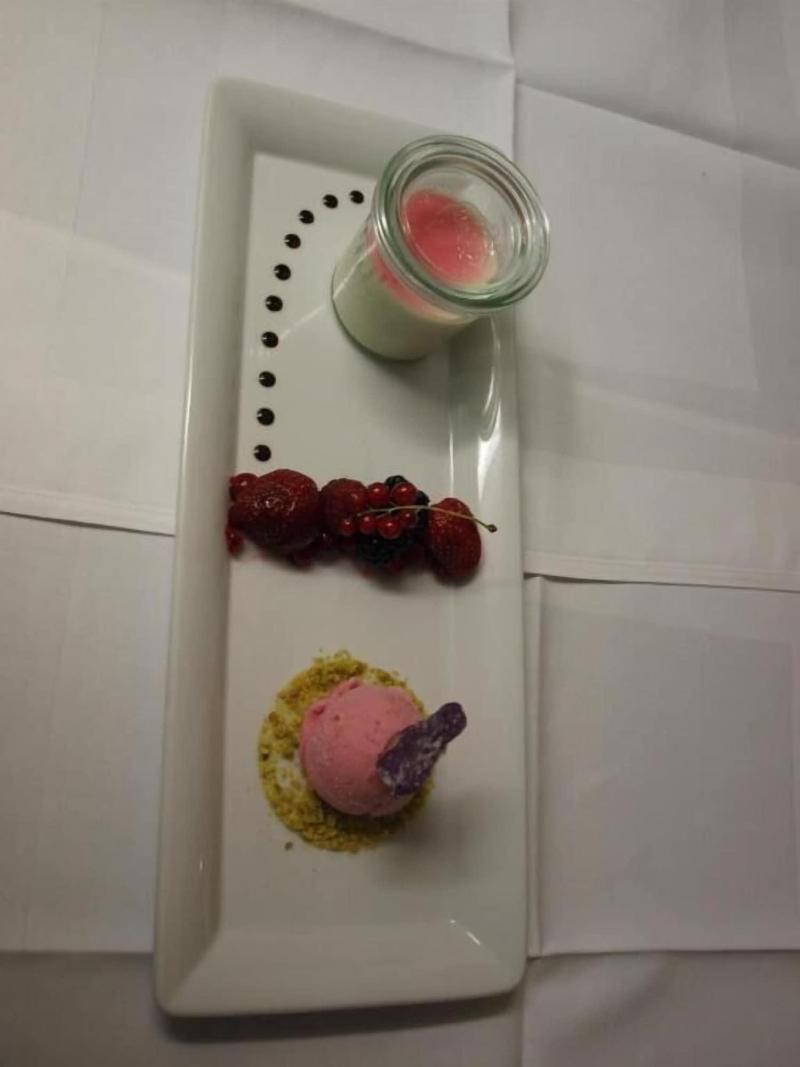 Hotel Restaurant Peterle image