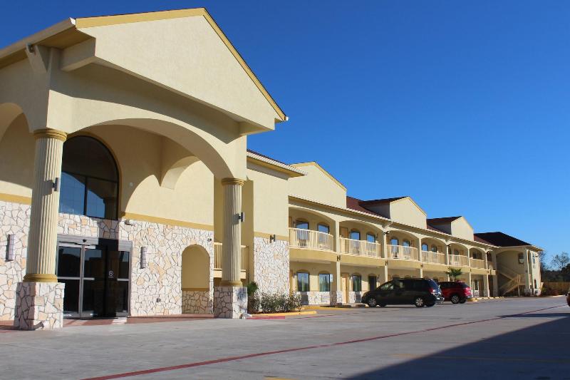 Express Inn & Suites - Bush Airport image