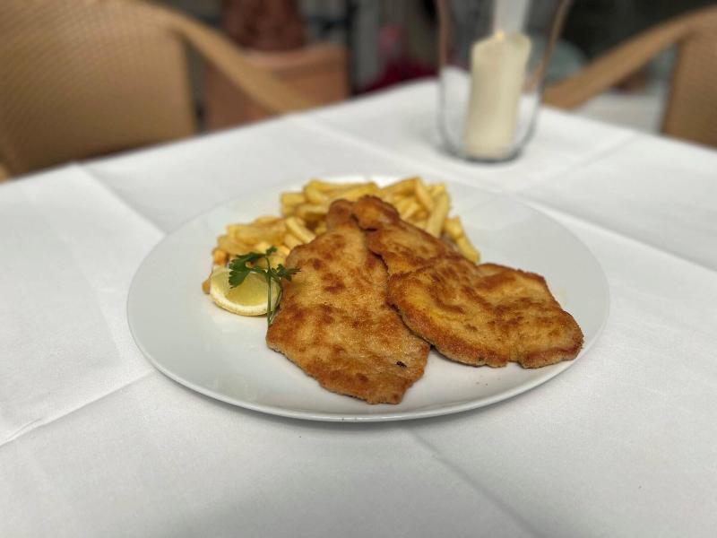 Hotel Restaurant Kaiserstuehler Hof image