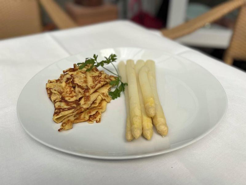 Hotel Restaurant Kaiserstuehler Hof image
