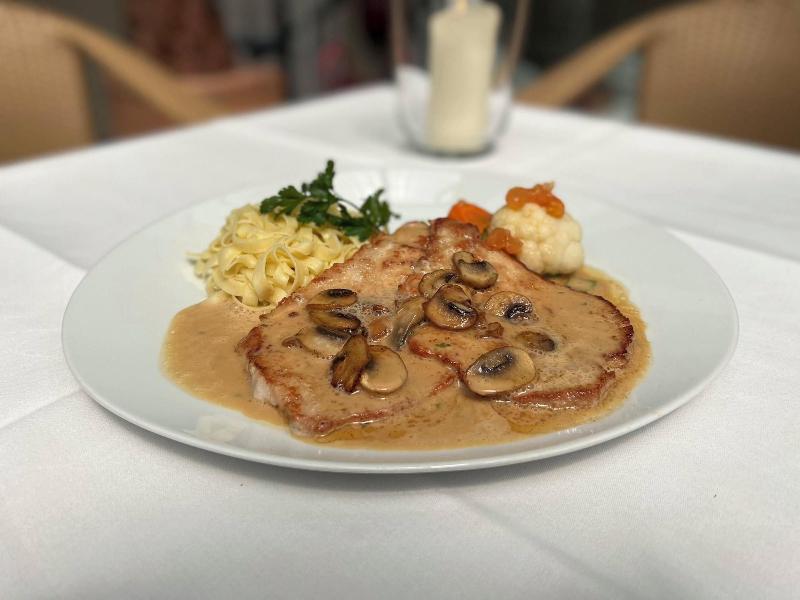 Hotel Restaurant Kaiserstuehler Hof image