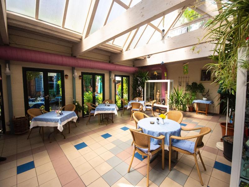Hotel Restaurant Kaiserstuehler Hof image