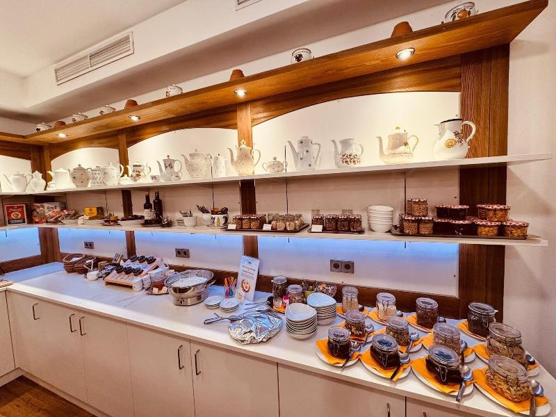 Hotel Restaurant Kaiserstuehler Hof image