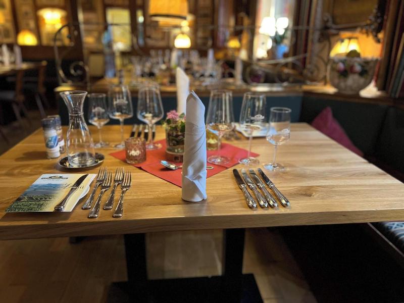 Hotel Restaurant Kaiserstuehler Hof image