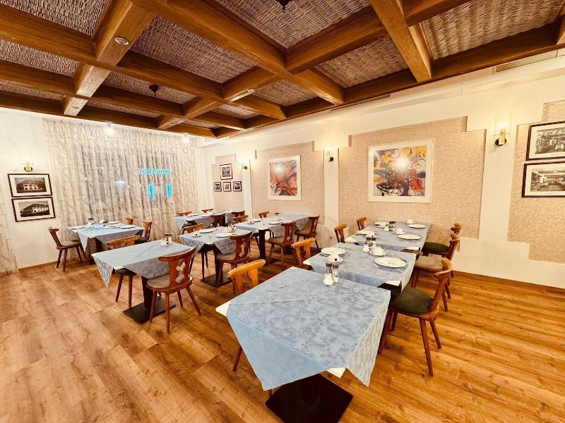 Hotel Restaurant Kaiserstuehler Hof image