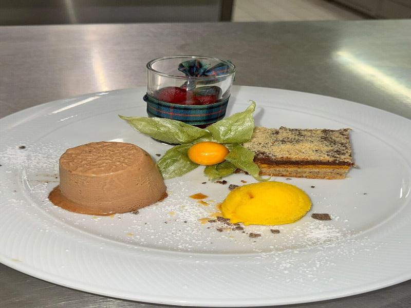 Hotel Restaurant Kaiserstuehler Hof image