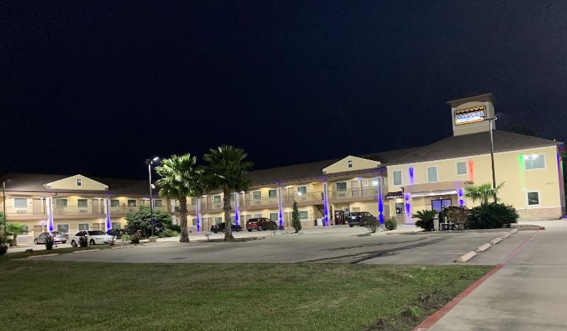 Downtowner Inns image