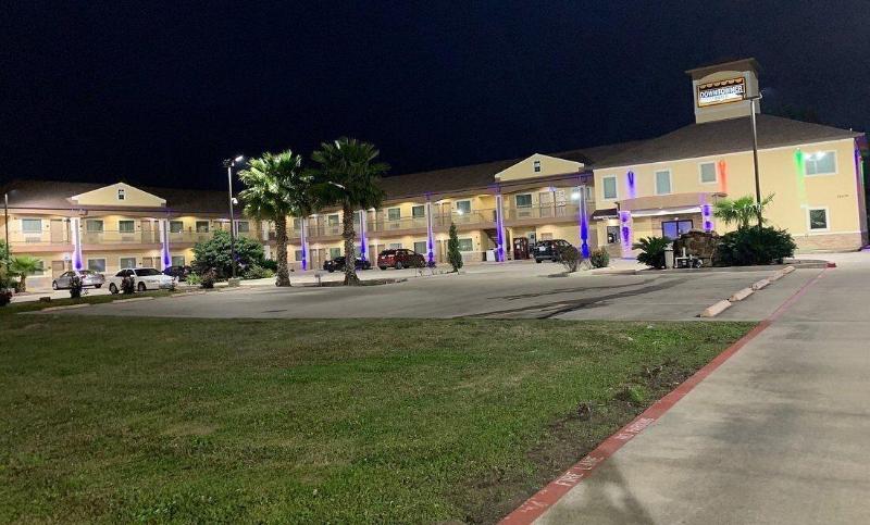 Downtowner Inns image