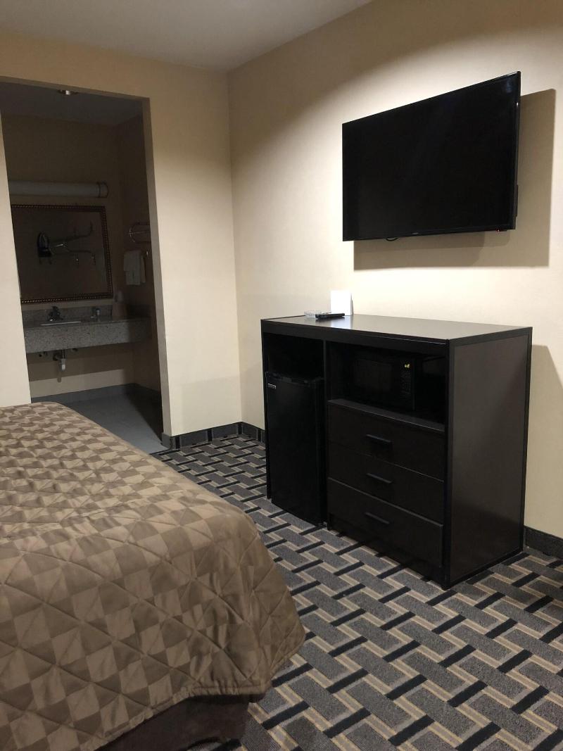 Downtowner Inns image