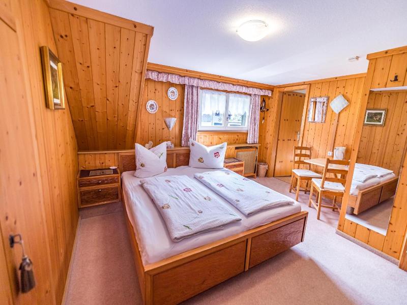 Haus Erika image