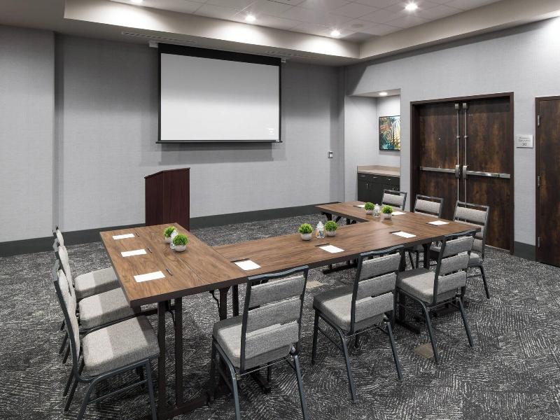 Courtyard by Marriott Houston Heights/I-10 image