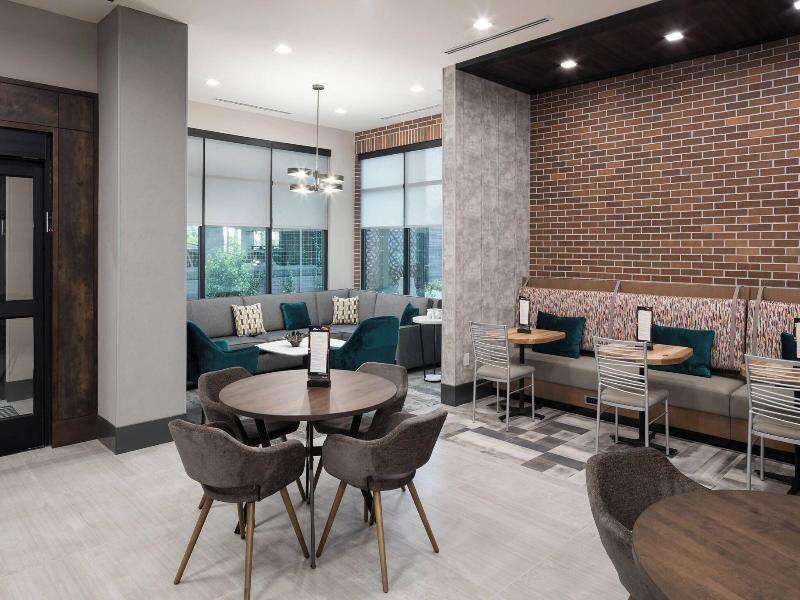 Courtyard by Marriott Houston Heights/I-10 image