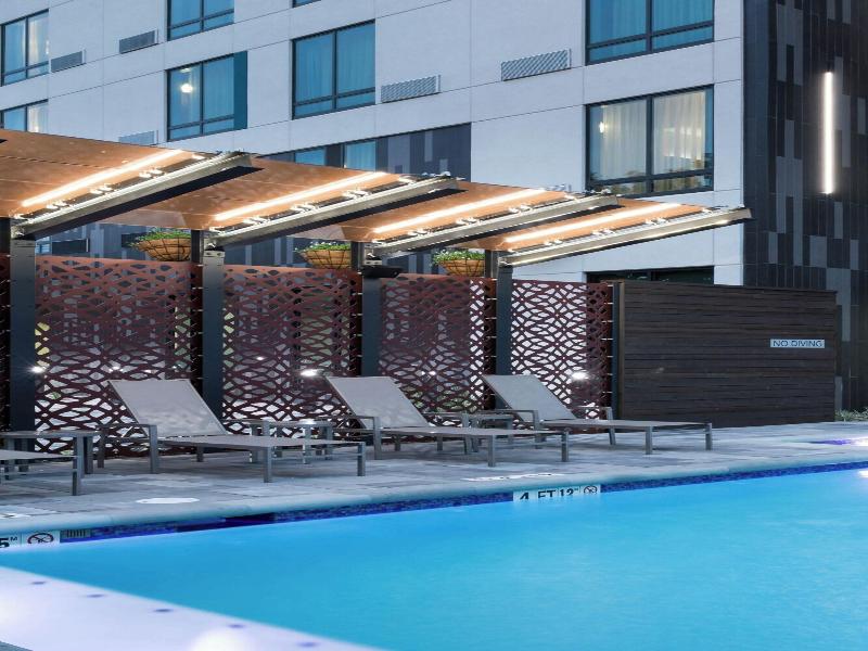 Courtyard by Marriott Houston Heights/I-10 image