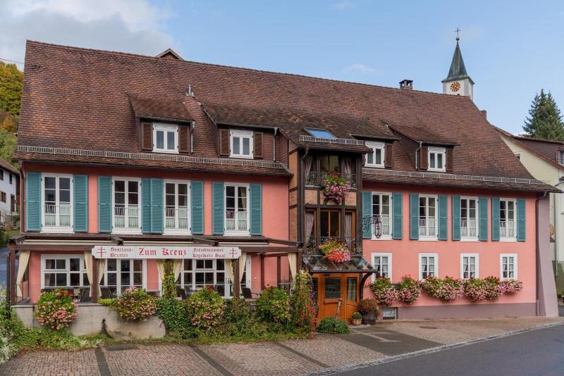 Gasthaus-Pension Zum Kreuz image