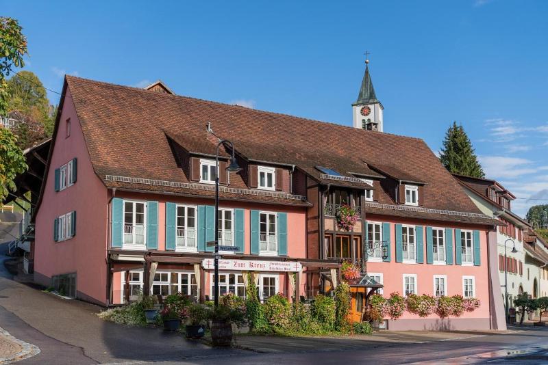 Gasthaus-Pension Zum Kreuz image