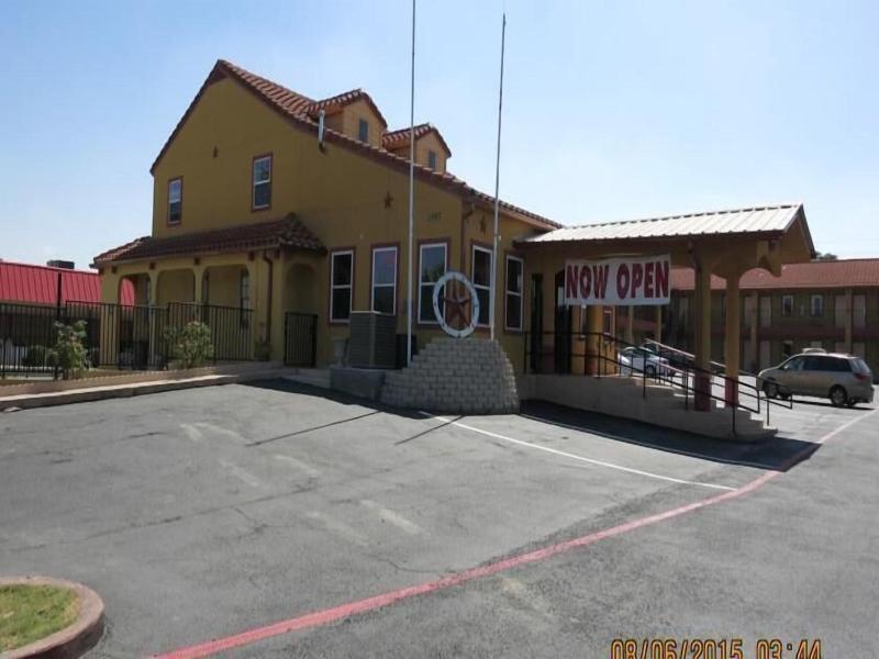 Taylor Village Inn And Suites image
