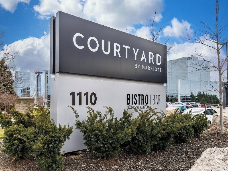 Courtyard By Marriott Burlington