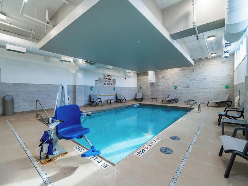 Courtyard By Marriott Burlington