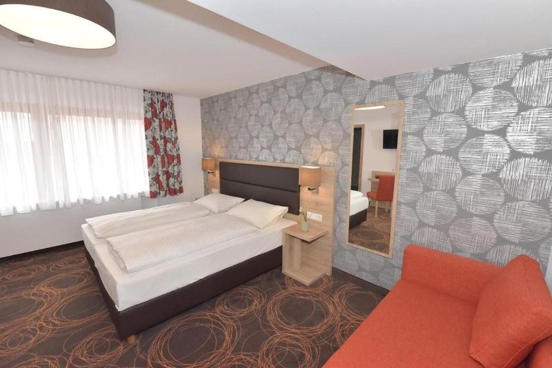 Hotel Weisses Lamm image