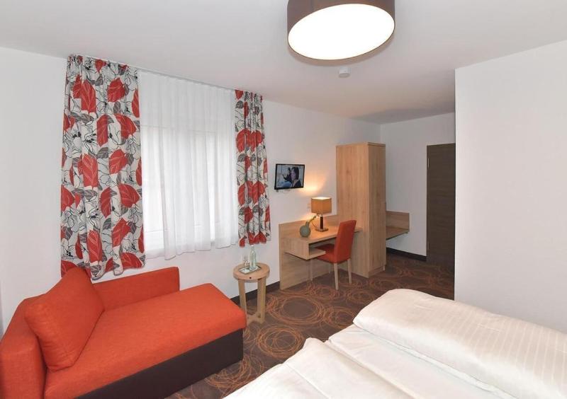 Hotel Weisses Lamm image