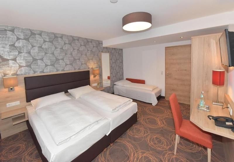 Hotel Weisses Lamm image