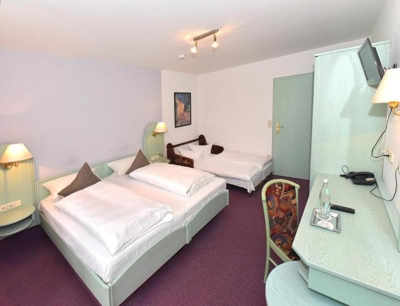 Hotel Weisses Lamm image
