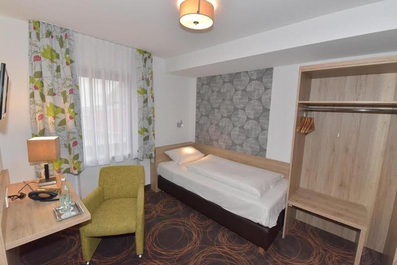 Hotel Weisses Lamm image