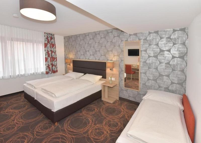 Hotel Weisses Lamm image