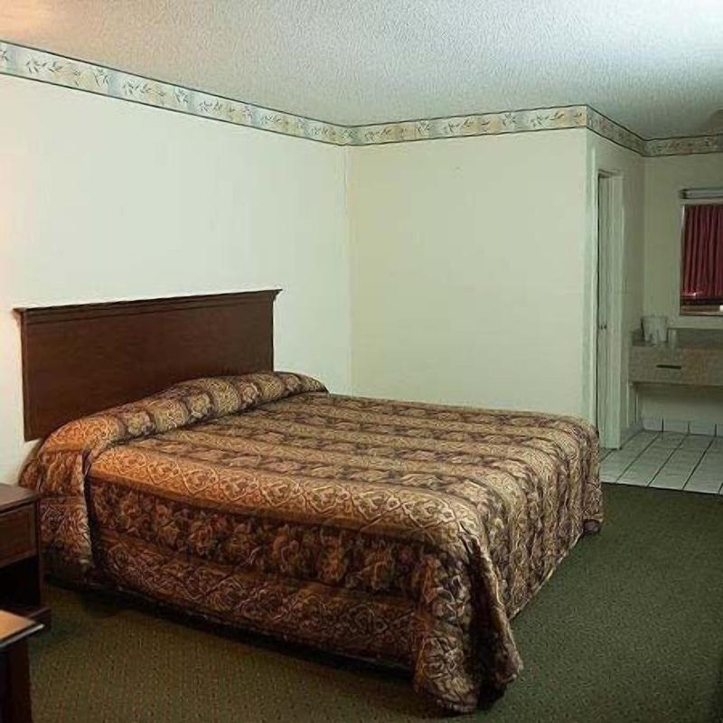 Budget Motor Lodge image
