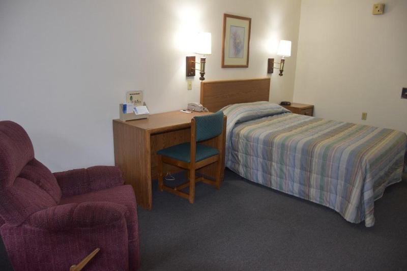 Elkins Economy Inn image