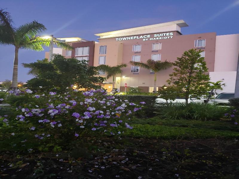 Towneplace Suites By Marriott Miami Kendall West image