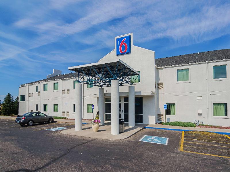 Motel 6 Wheatland, WY image