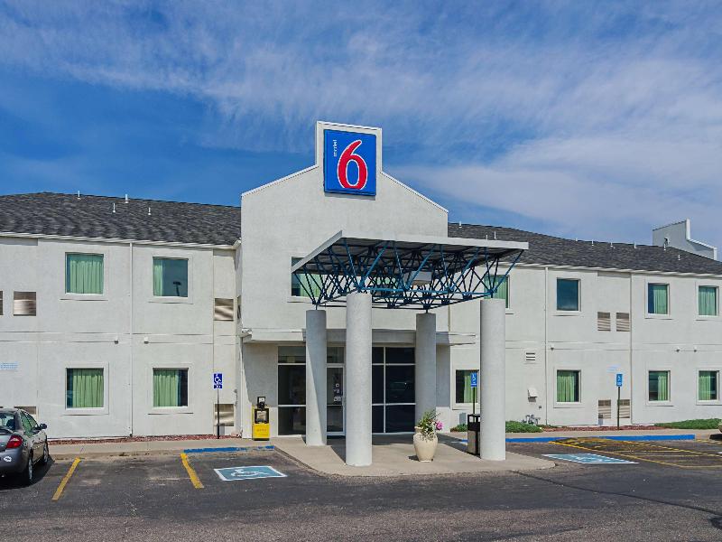 Motel 6 Wheatland, WY image
