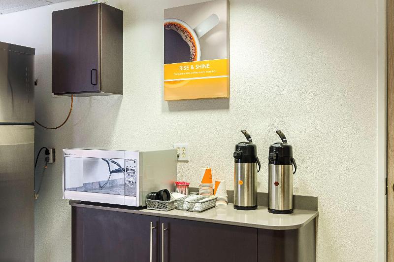 Motel 6 Wheatland, WY image