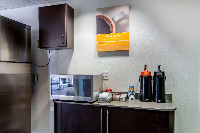 Motel 6 Wheatland, WY image