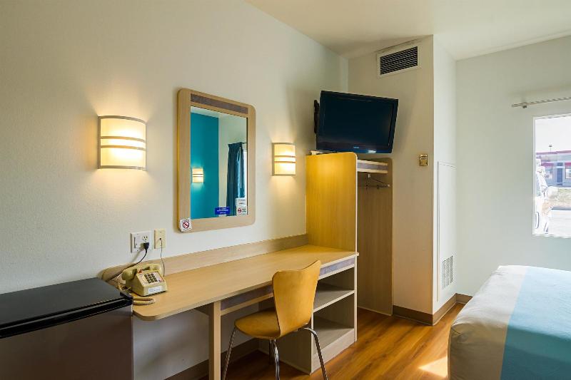 Motel 6 Wheatland, WY image