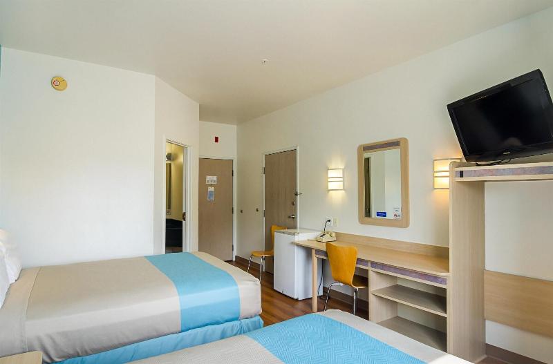 Motel 6 Wheatland, WY image