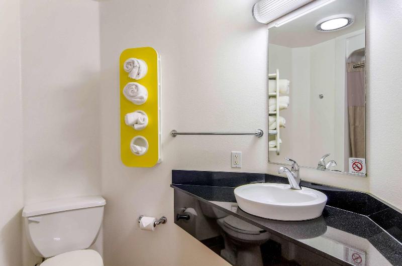 Motel 6 Wheatland, WY image