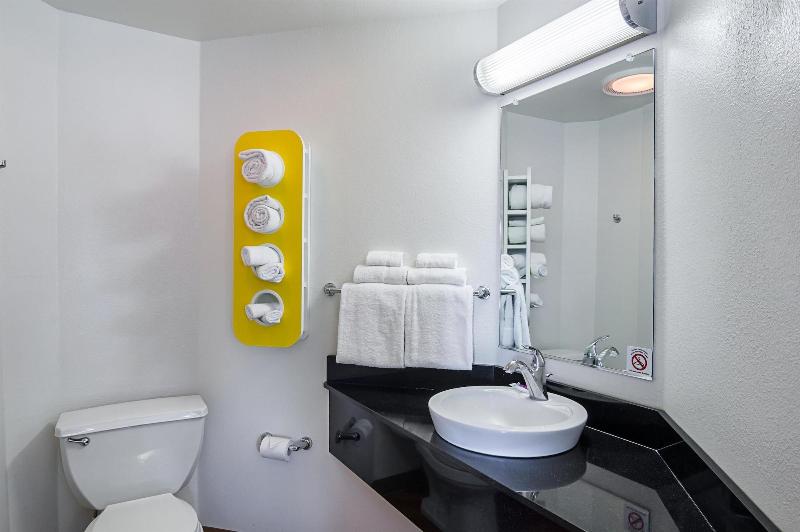 Motel 6 Wheatland, WY image